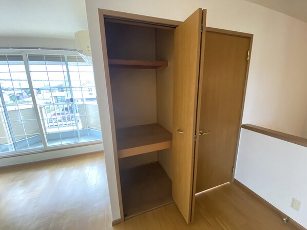 亀山駅 徒歩11分 2階の物件内観写真